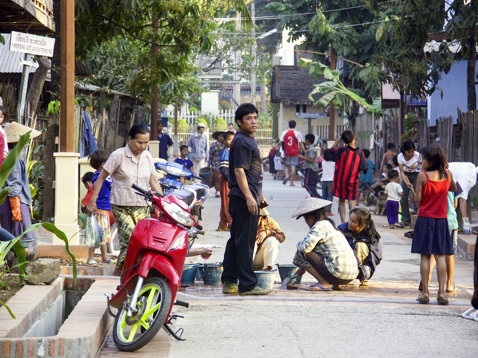 Laos 2004
